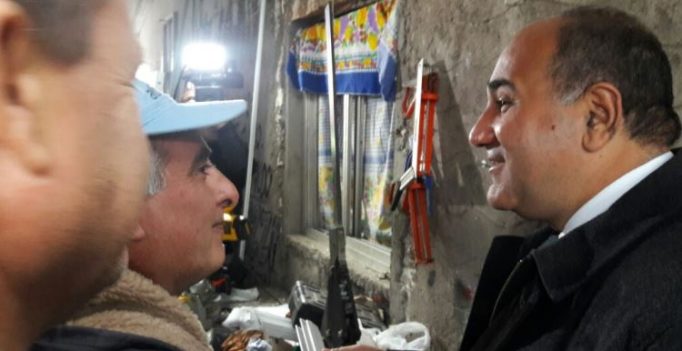 Manzur-trabajadores-fabrica-aluminio