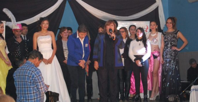 37033780_2120656398174758_23244556279480320_o-1024x681