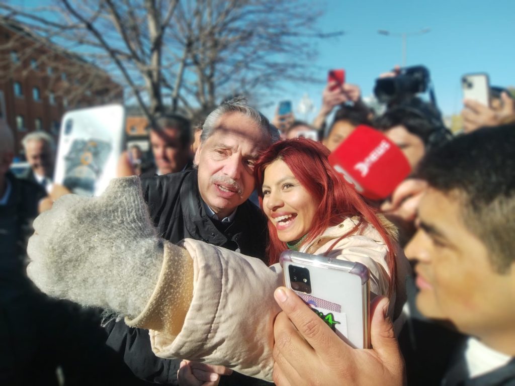 Después de su voto, el mandatario compartió sus perspectivas con los medios presentes.